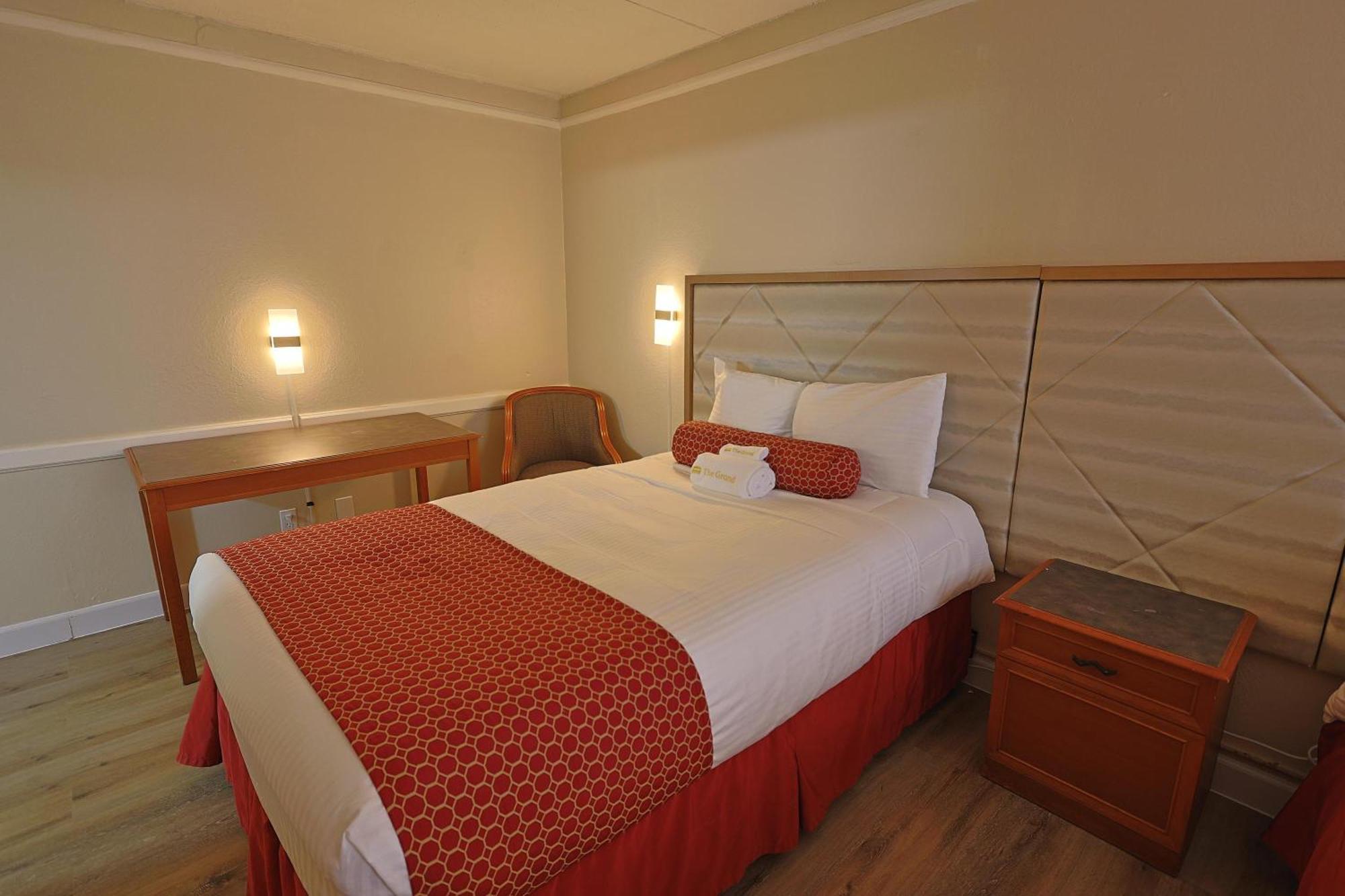 The Grand By Capital O Texarkana I-30 Экстерьер фото