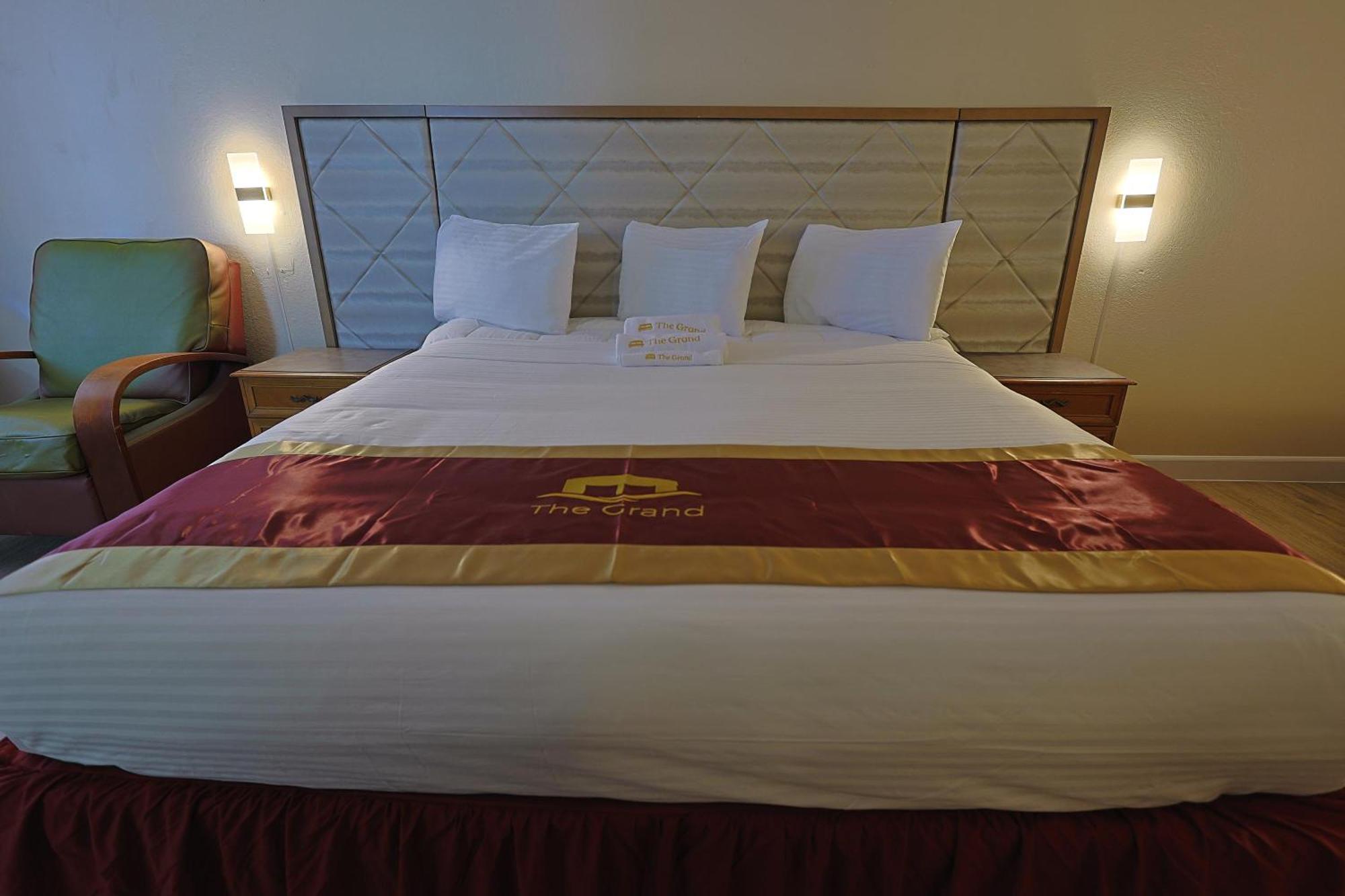 The Grand By Capital O Texarkana I-30 Экстерьер фото